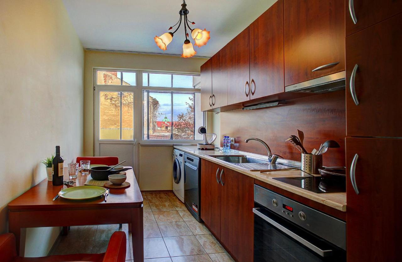1Bd Nest In The Heart Of A Traditional Sofia Luaran gambar